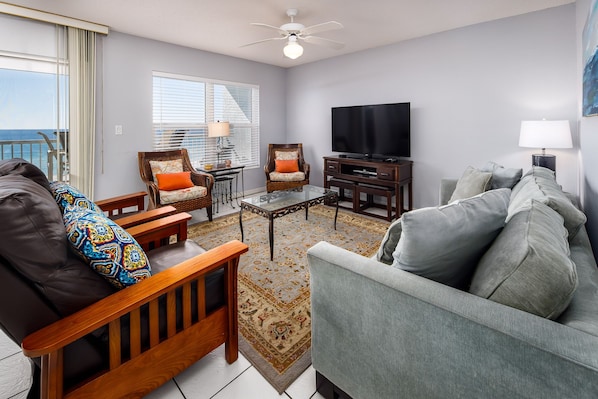 Great Living Room Space! - Upgraded and classy this two bedroom has beautiful views of the Gulf from both the family area and the dining room/kitchen areas as well!