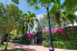 Gated and Lush Landscaping = PRIVACY