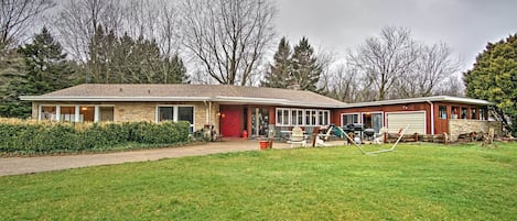 South Haven Vacation Rental | 6BR | 3.5BA | 3,600 Sq Ft | 1 Step to Access