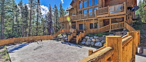 Fairplay Vacation Rental Cabin | 6BR | 3.5BA | 4,300 Sq Ft | Stairs Required