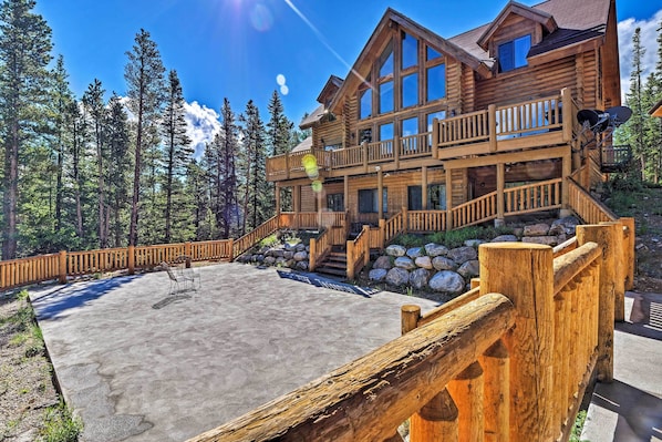 Fairplay Vacation Rental Cabin | 6BR | 3.5BA | 4,300 Sq Ft | Stairs Required