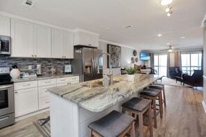Kitchen with Bar