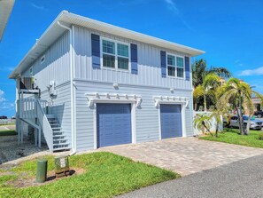Garage - Huge garage with automatic double doors