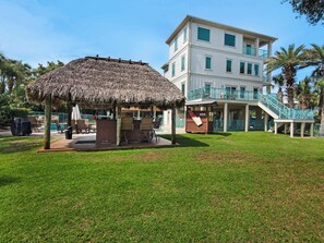 Huge Backyard with Private Tiki Hut