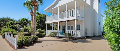 Welcome to Sunkissed Cottage a beautiful Destin vacation home