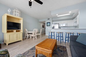1515 Miracle Strip Pkwy SE G613-FWB-15