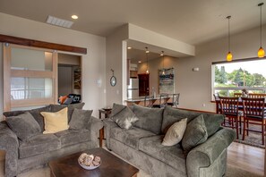 Living Room | Central A/C & Heating | Cable TV | DVD Player