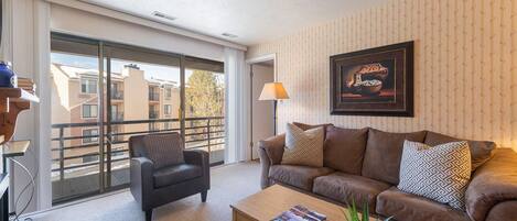 Gas Fireplace, HDTV, Private Balcony, Dining Area for 4, Cable, WiFi, On Free Shuttle Route!