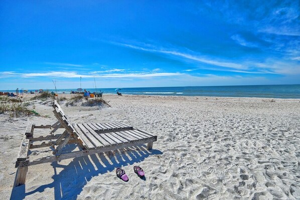 Miles of Beautiful Shoreline - Enjoy hours of walking, shelling, swimming, snorkeling, or just lounging!