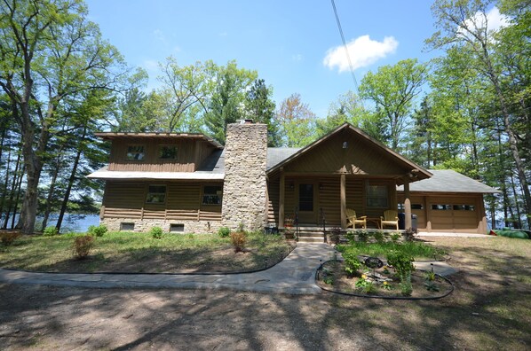 Pull up to the perfect northern Michigan lodge