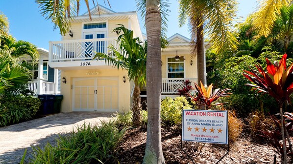 Welcome to Palm Villa