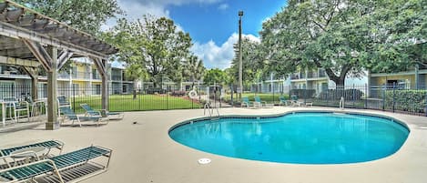 Ocean Springs Vacation Rental | 1BR | 1.5BA | 900 Sq Ft | 2 Stories