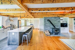 Kitchen | Fully Equipped