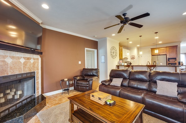 College Station Vacation Rental | 3BR | 2BA | 1,724 Sq Ft | Step-Free Access