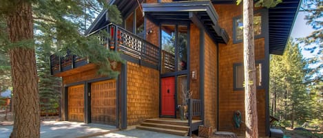 Northstar Vacation Rental | 4BR | 3BA | 2,000 Sq Ft | Stairs Required
