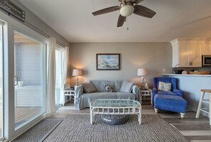 910 B S Shore Dr (910B Turtle Cove [Int. Refresh - Kitchen]) - watermarked-09