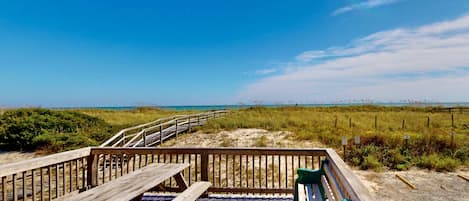 Private deck overlooking the dunes and the ocean!