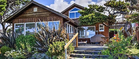 Arch Cape Vacation Rental Home | 3BR | 1BA | 2 Stories | 1,600 Sq Ft
