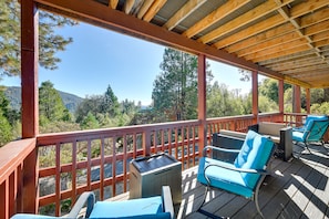 Private Decks | Mountain Views | Hot Tub | Blackstone Griddle