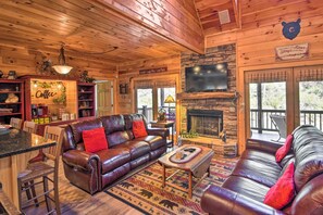 Living Room | TV w/ Roku | Coffee Station | Keurig & Drip Coffee Makers