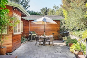 Entrance Patio with Gas Grill