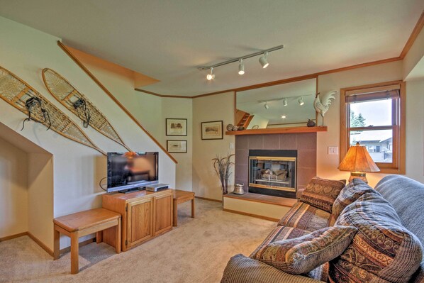 Steamboat Springs Vacation Rental | 2-Story Condo | 2BR | 2BA | 1,275 Sq Ft