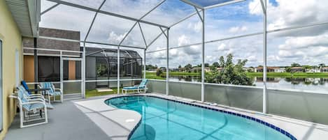 Kissimmee Vacation Rental | 3BR | 2BA | Step-Free Access | 1,889 Sq Ft