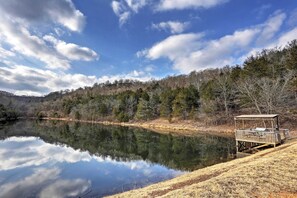 Community Amenities | Catch & Release Fishing Pond