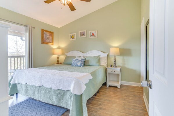 Branson West Vacation Rental | 2BR | 2BA | 989 Sq Ft | Stairs Required