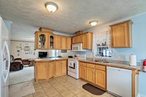 Kitchen | Fully Equipped