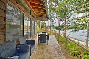 1st-Floor Wraparound Deck | Puget Sound Views