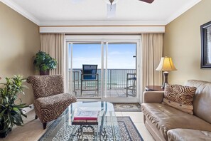 Living Room - Beach front living room for everyone to enjoy!