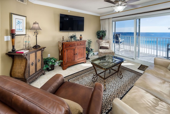 Living Room - Spacious with spectacular views of the Emerald Coast!!