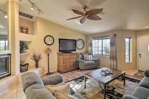 Living Room | Keyless Entry | Central A/C