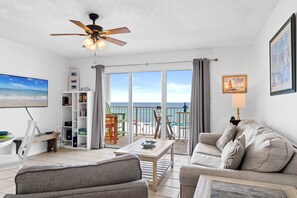 4th floor PARADISE! - Say hello to the good life from this open gulf front living room!