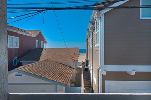 Peak-A-Boo View from Balcony to beach