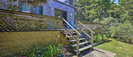 Wellfleet Vacation Rental | 1BR | 1BA | Stairs Required for Entry | 500 Sq Ft