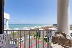 We are confident you and your guests will fall in love with the sights from our balcony and rooftop patio as much as we have. The view cannot be beat.