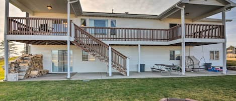 Bryce Vacation Rental | 6BR | 3BA | 4,400 Sq Ft | 2 Stories | Stairs Required