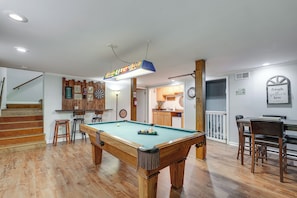 Game Room | Lower Level | Wet Bar | Dining Table | Darts