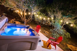 Private hot tub under the stars...