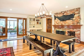 Dining Room | 3-Story Home