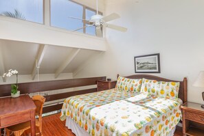Upstairs loft master bedroom with King Bed