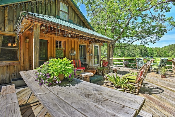 Marble Hill Vacation Rental | 2 Story Cabin | 1BR + Loft | 1.5BA | 1,300 Sq Ft