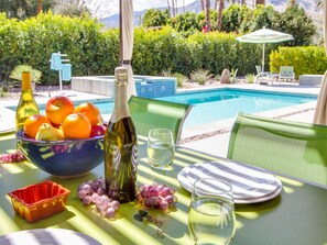 Poolside dining at its finest