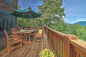 Furnished Deck | Gas Grill