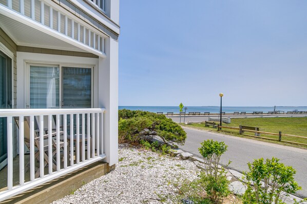 Oak Bluffs Vacation Rental | 2BR | 2BA | 1,100 Sq Ft | Stairs Required