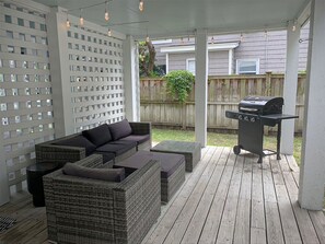 Outdoor Seating & Grill