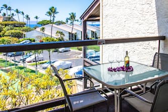 Hale Kamaole 329 Third floor condo, easy access to best beach on Maui!