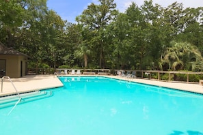Guests of Sprigg's Shack are welcome to use the huge Inlet Cove community pool throughout their stay.